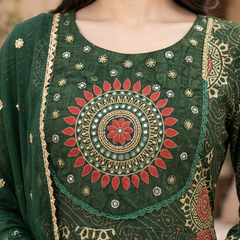 Women Floral Printed & Yoke Embroidered Anarkali Kurta Pant Set With Dupatta