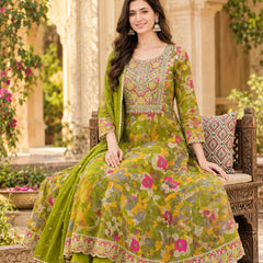 Women Floral Printed & Yoke Embroidered Anarkali Kurta Pant Set With Dupatta